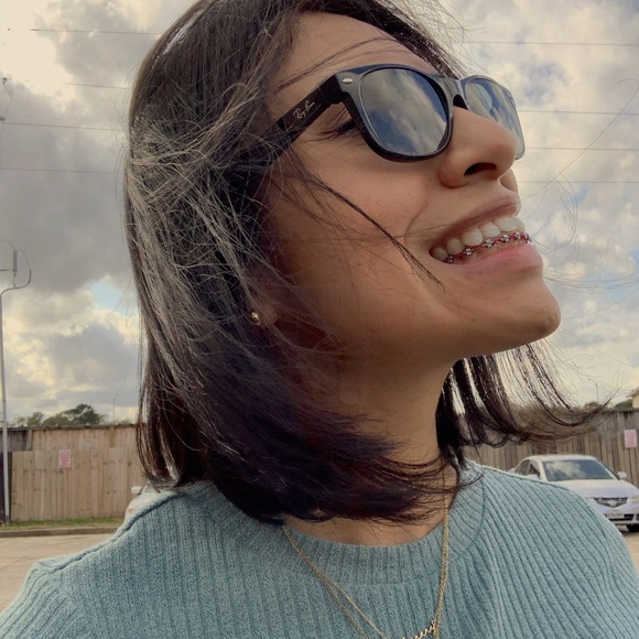 Meet your Posher, Ruth - Picture 2 of 8